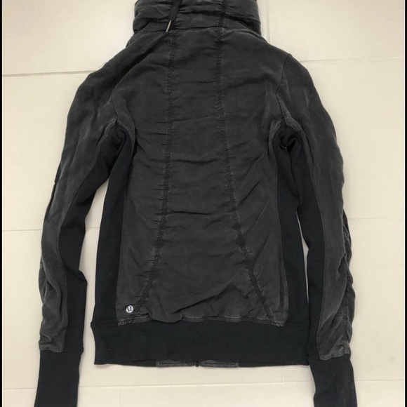 Lululemon Cool Down Jacket - Picture 3 of 6
